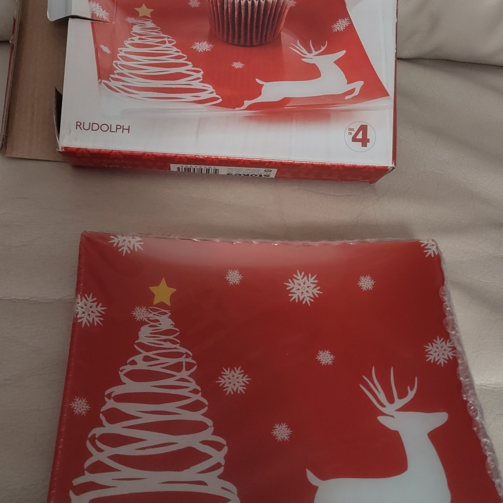 Red Christmas Plates with Reindeer and Tree
